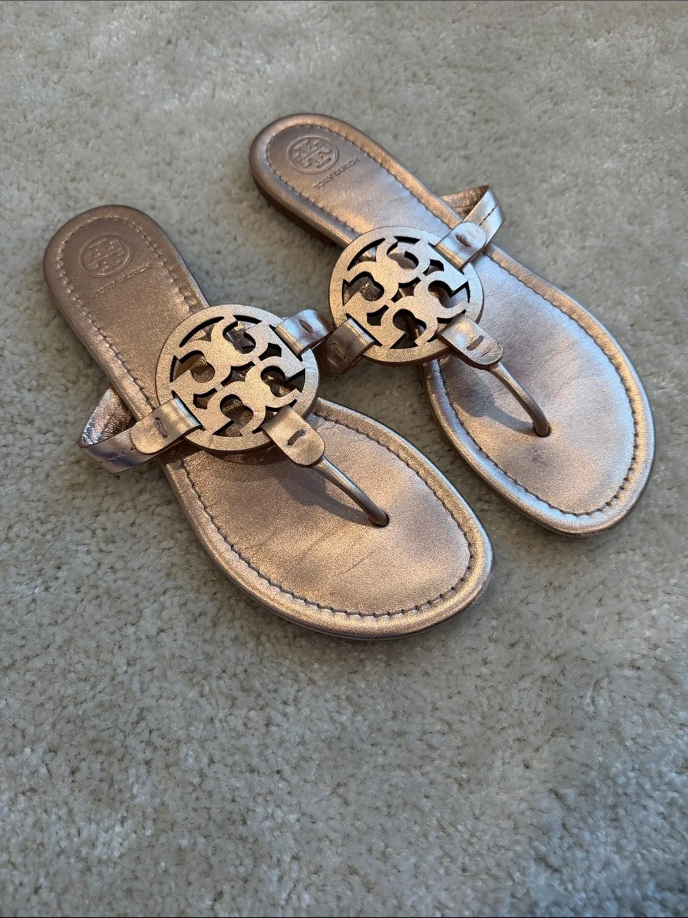 Tory Burch Women’s rose gold miller thong flip flops size 8
